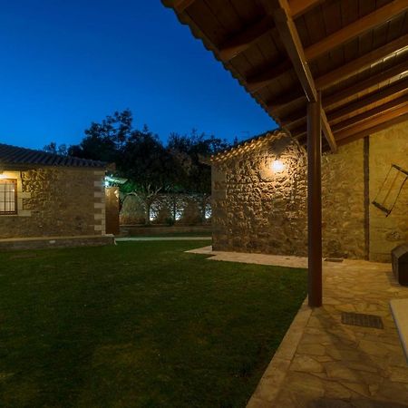 Villa Stone House Messinia à Málta Extérieur photo