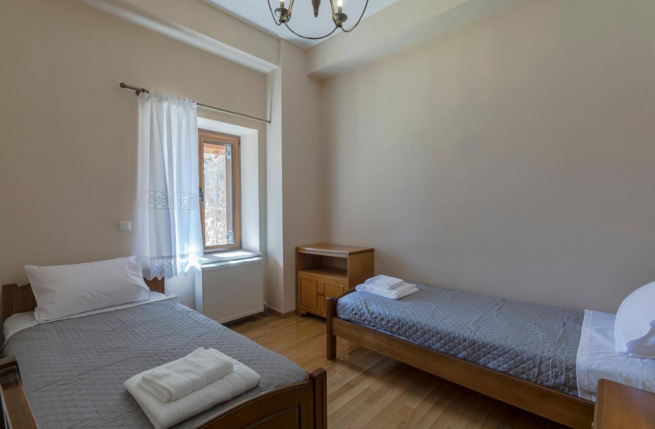 Villa Stone House Messinia à Málta Extérieur photo