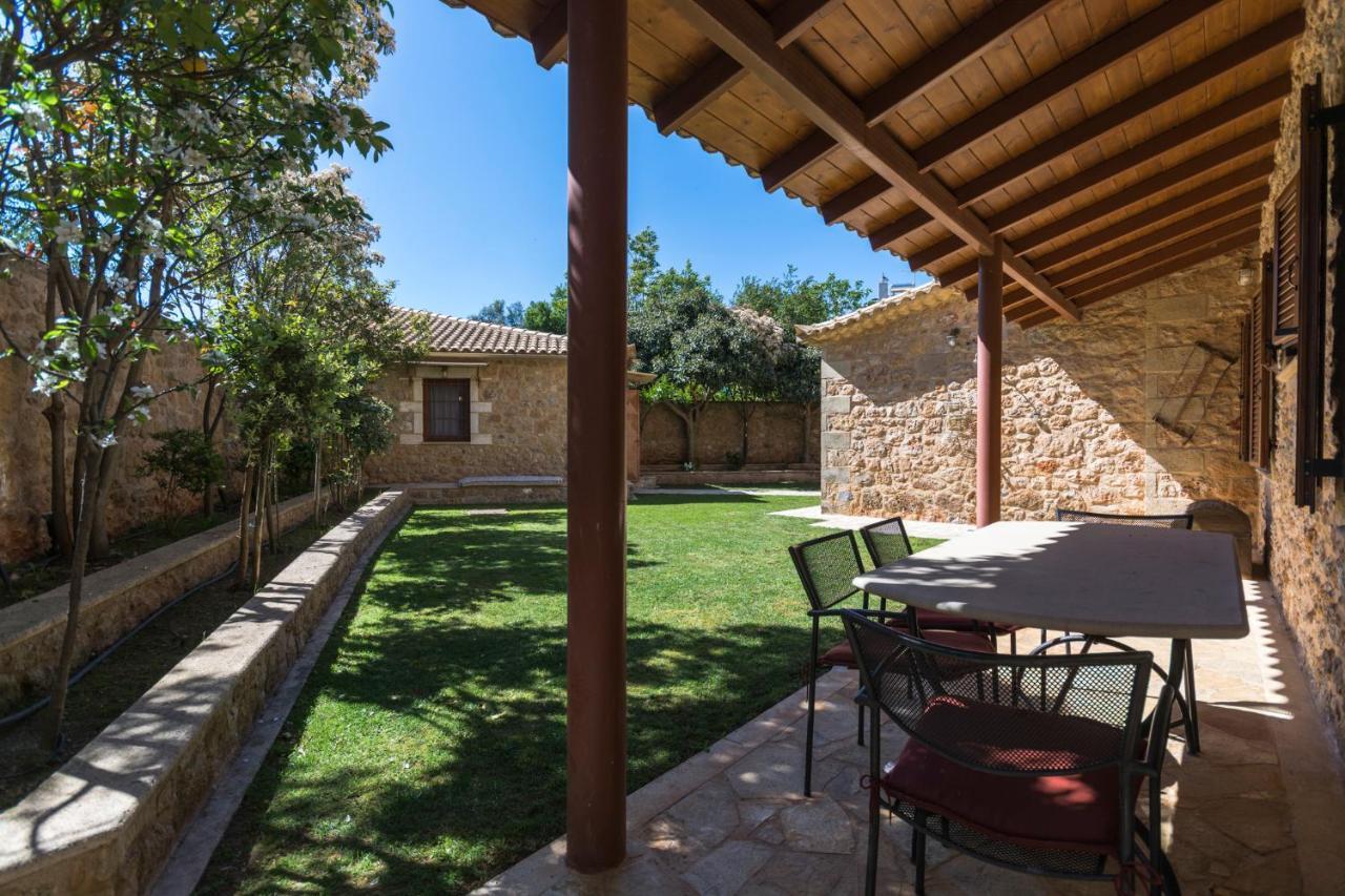 Villa Stone House Messinia à Málta Extérieur photo