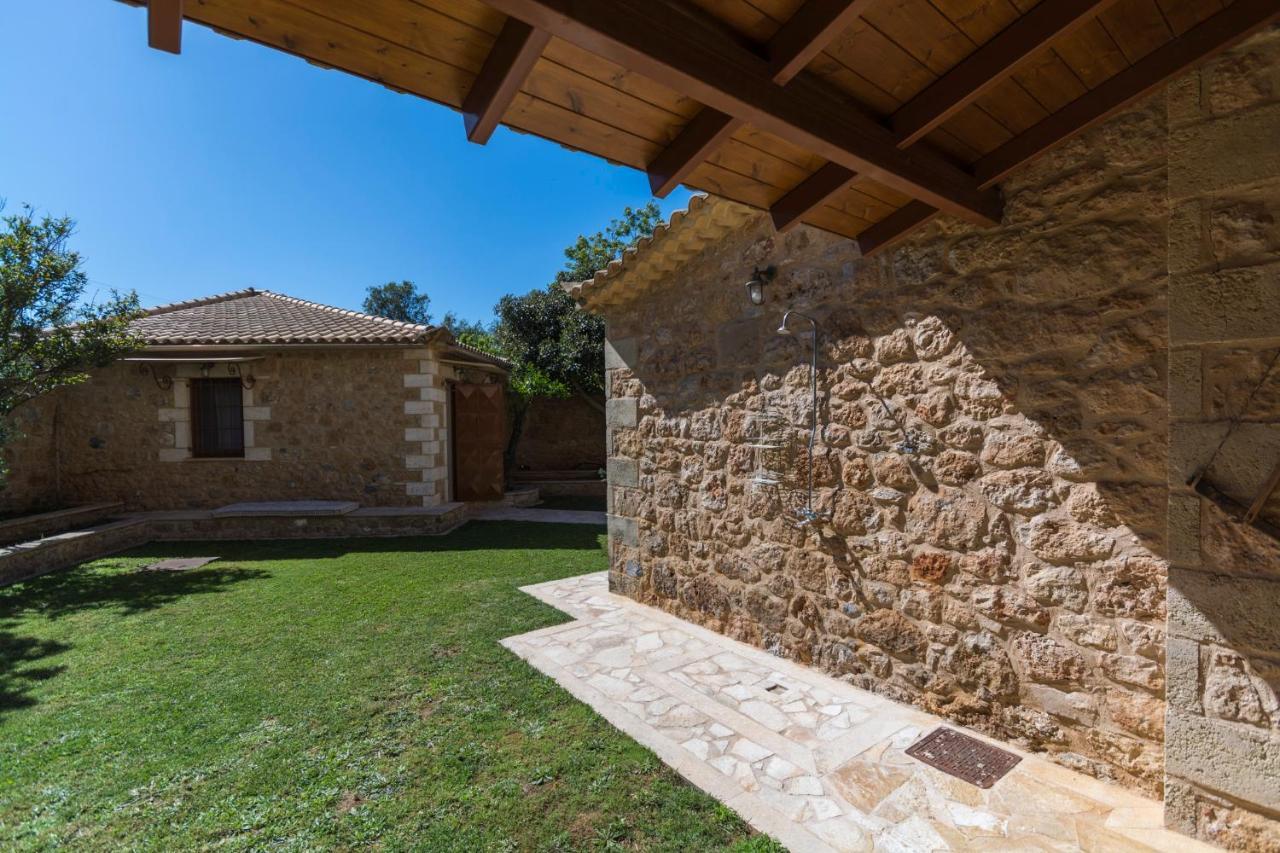 Villa Stone House Messinia à Málta Extérieur photo