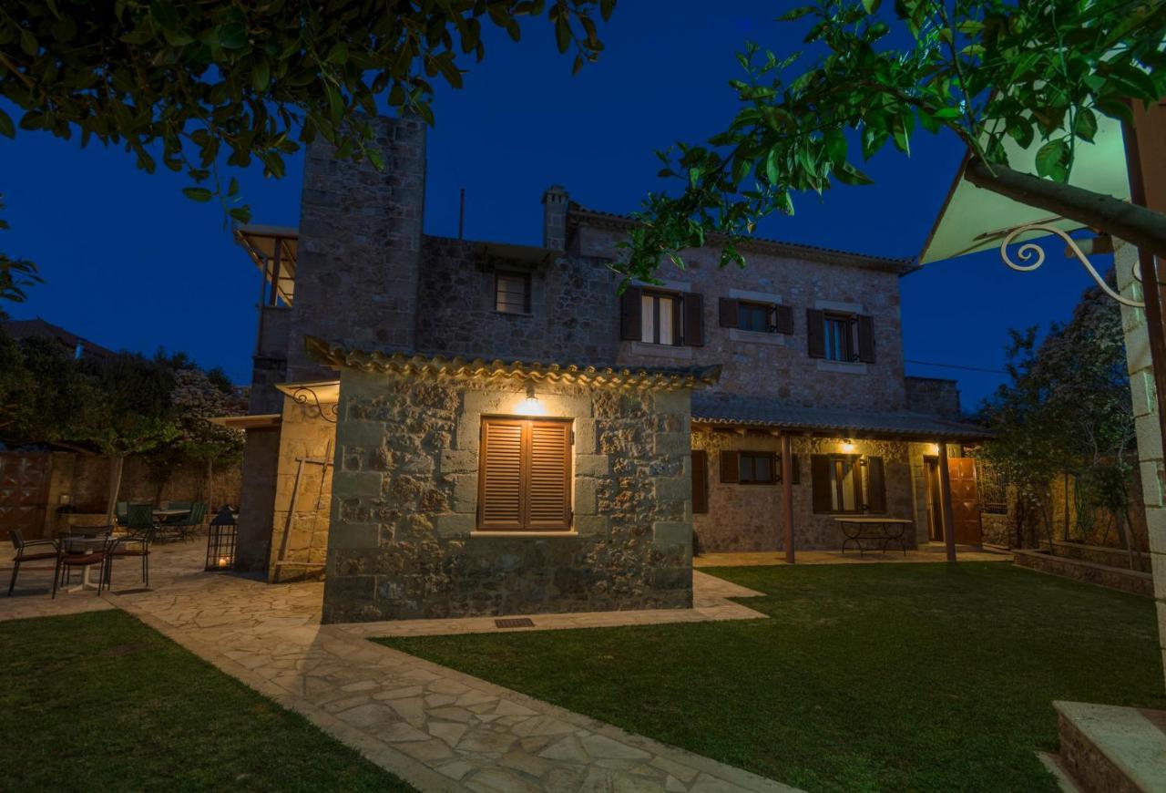 Villa Stone House Messinia à Málta Extérieur photo